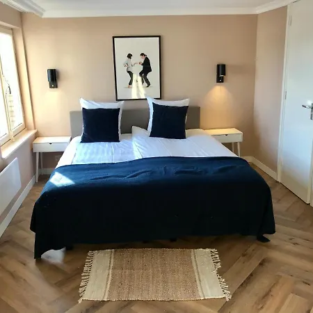 Hotel Van Dyk Hotel
